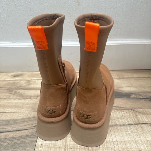 Chestnut ugg - Picture 2 of 4